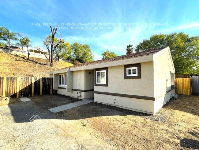 Building Photo - 31012 Camino Del Este