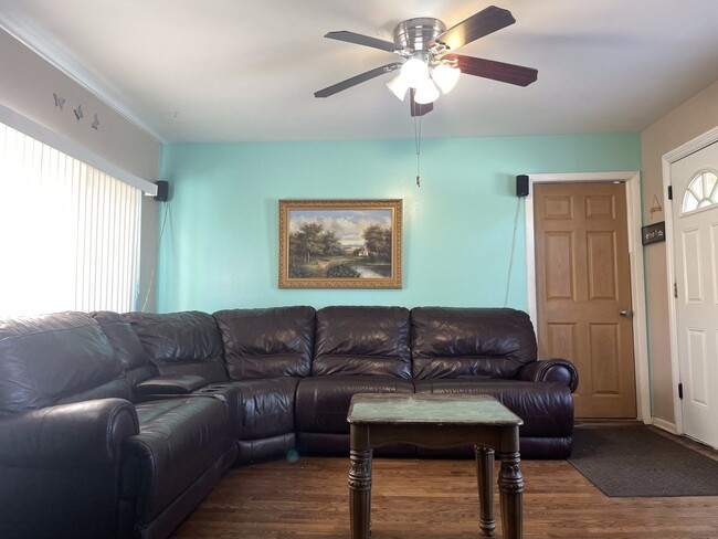 Building Photo - 3745 Gregory Dr