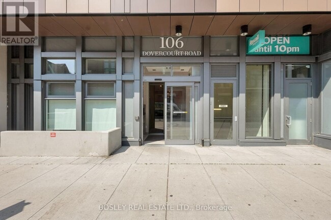 Building Photo - 106-106 Dovercourt Rd