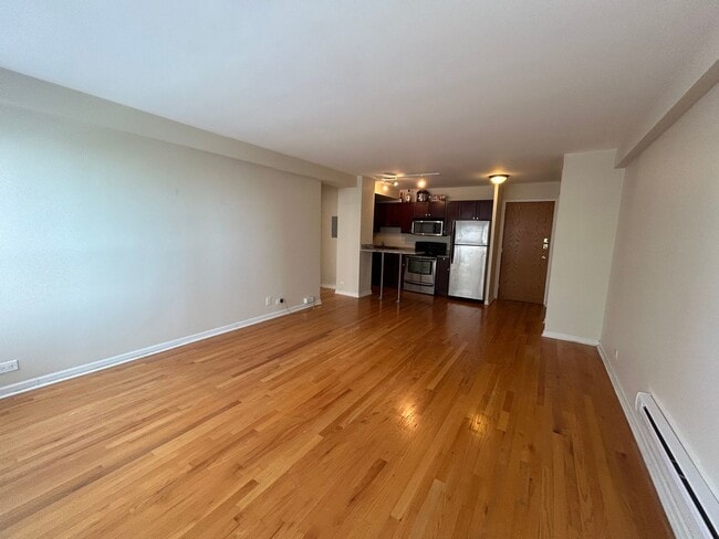 Building Photo - 4180 N Marine Dr