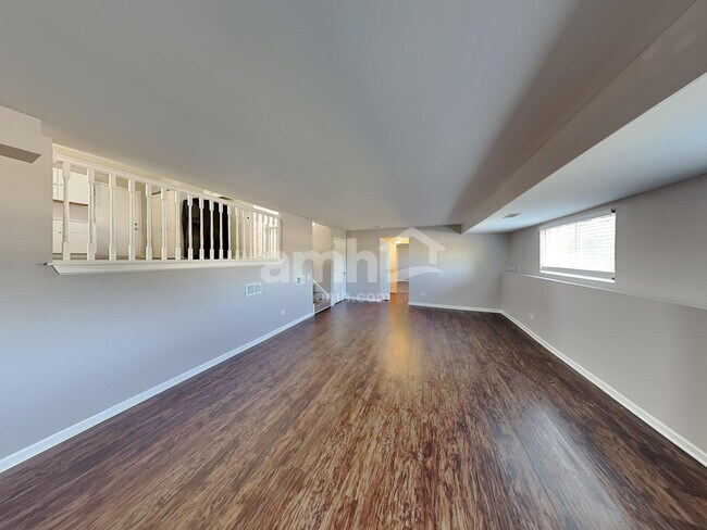 Foto del edificio - 2307 White Eagle Dr