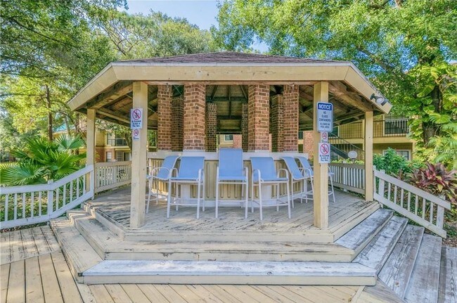 Foto del edificio - 8643 Mallard Reserve Dr