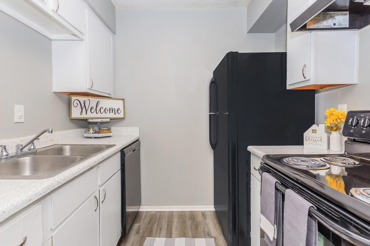 Primary Photo - Sunridge Apartments