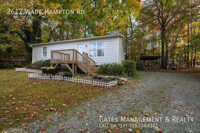 Photo - 2612 Wade Hampton Rd House