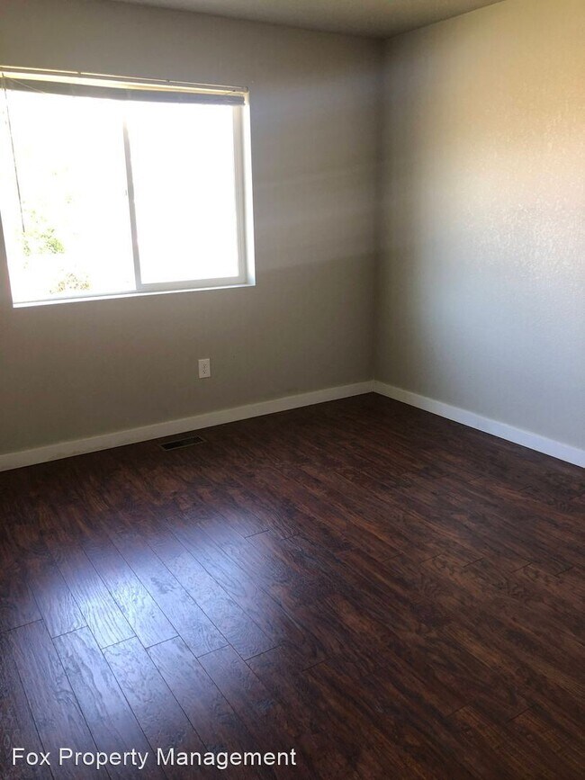 Building Photo - 3 br, 2 bath House - 505 Evan Court