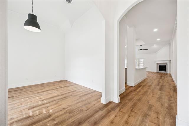 Building Photo - 1273 Tioga Dr