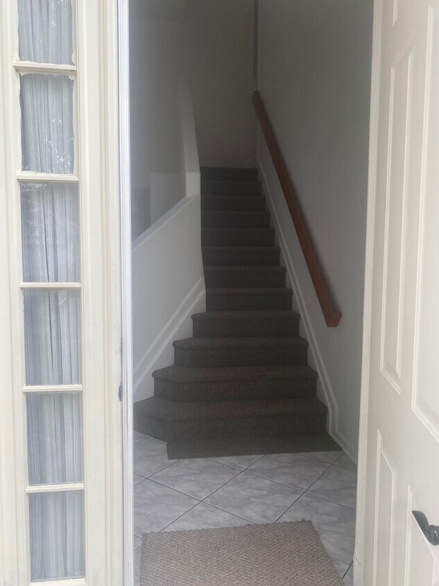 Foto principal - 9958 NW 18th St