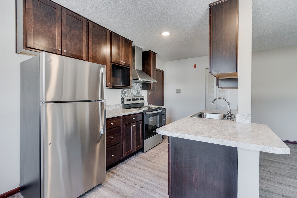 Diamond Eight Terrace Apartments Saint Anthony, MN