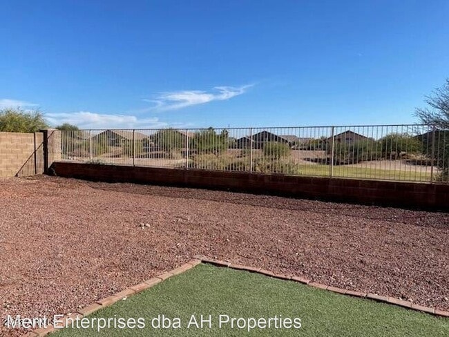 Building Photo - 5 br, 2.5 bath House - 21801 N BACKUS DR