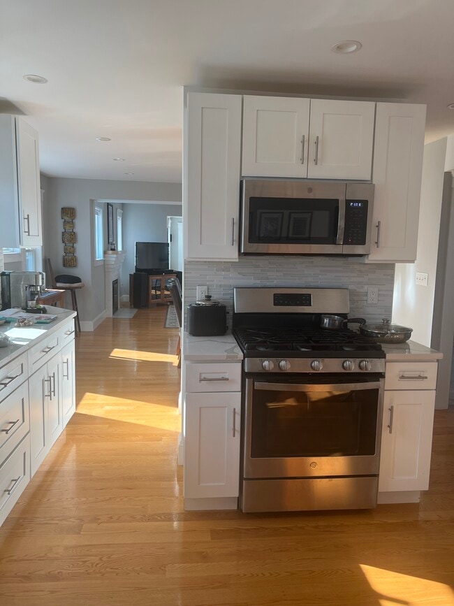 Building Photo - 20 Carver Road East