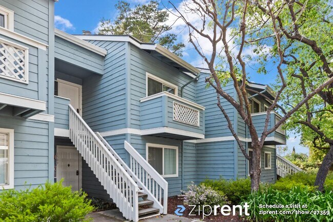 Foto del edificio - 1511 Four Oaks Cir