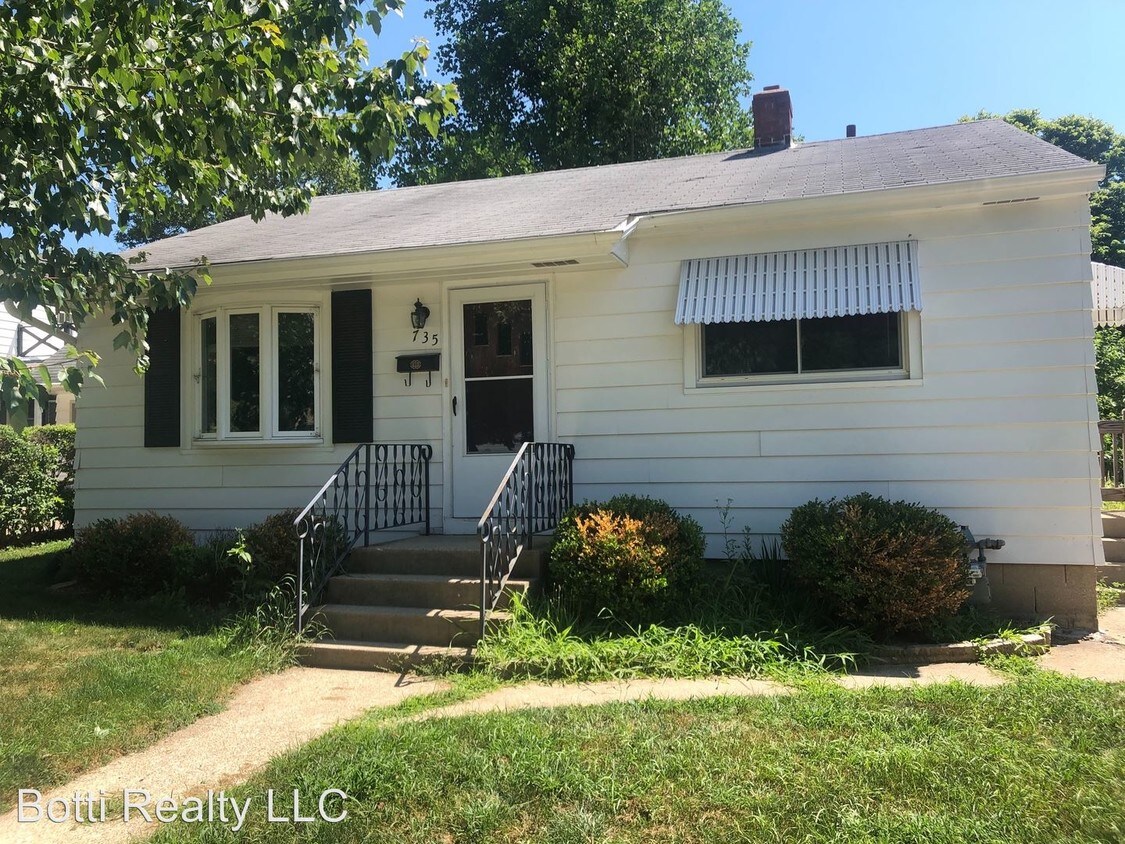 Primary Photo - 2 br, 1 bath House - 735 Bohm Ct