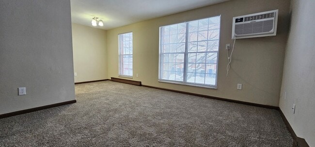 Building Photo - Peaceful West Milton Apartment Living with Washer/Dryer hookups! – Schedule a Tour Today!