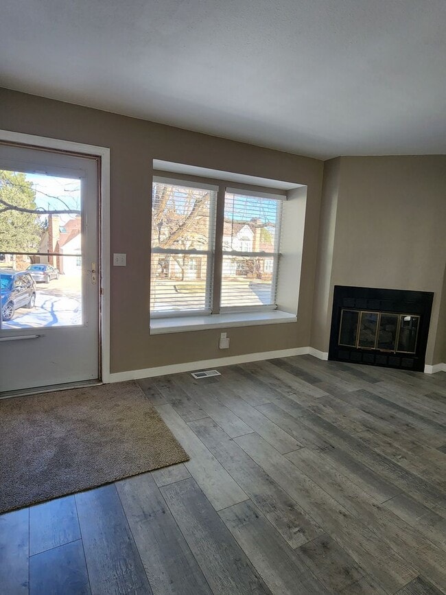 Foto del edificio - Beautiful Townhome at Monterey Community in Centennial!