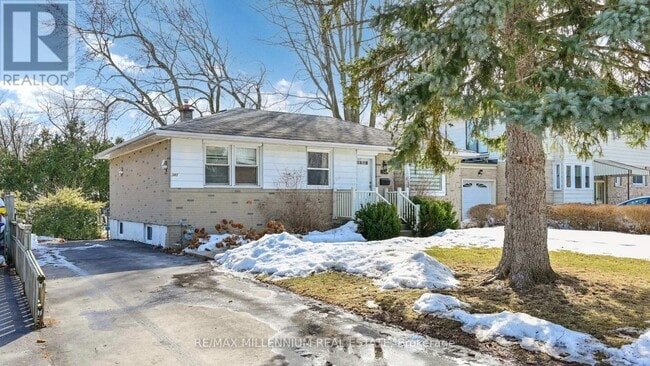 Building Photo - 341 Moore Park Ave