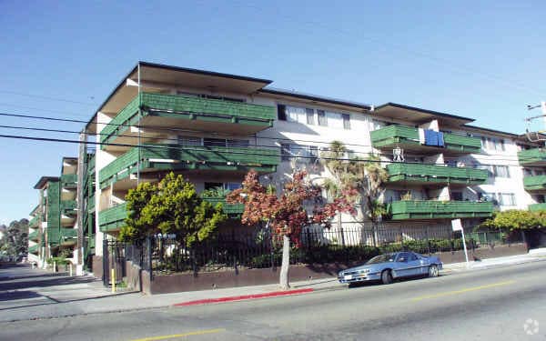 Building Photo - Water Front Apartments