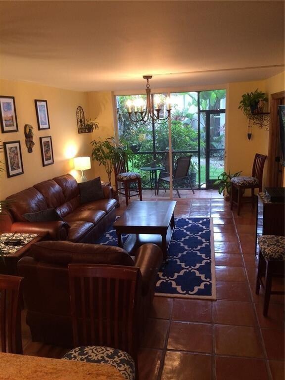 Foto del edificio - 5300 NE 24th Terrace