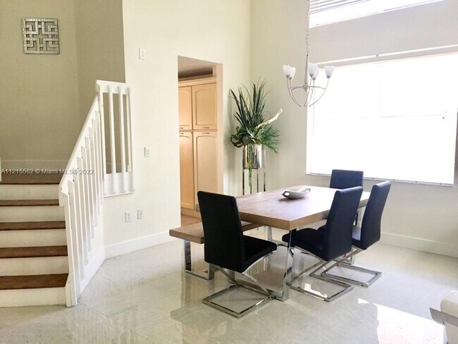 Foto del edificio - 1225 NW 167th Ave