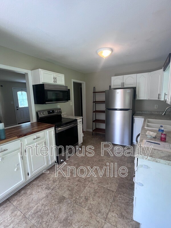 Foto del edificio - 7931 W Cliff Dr