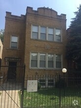 Building Photo - 1449 N Luna Ave
