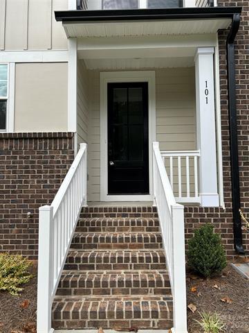 Building Photo - 108 Glencoe Ln
