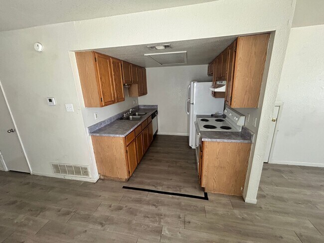 Building Photo - 1204 Monroe Loop