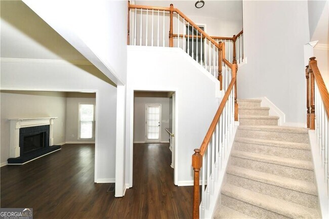 Foto del edificio - 5025 Byers Rd