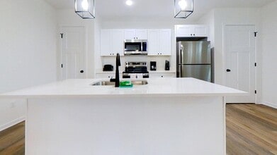 Building Photo - 15544 Finley Way