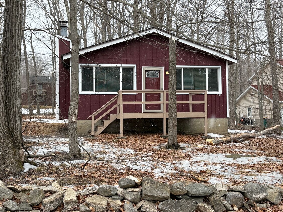 Primary Photo - Cute 3 bedrom ranch home in Pococo Farms!