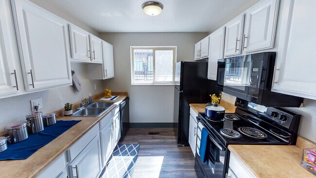 Building Photo - Stadium150 Student Living