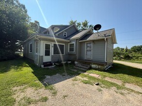 Building Photo - 2120 Lansing Ave