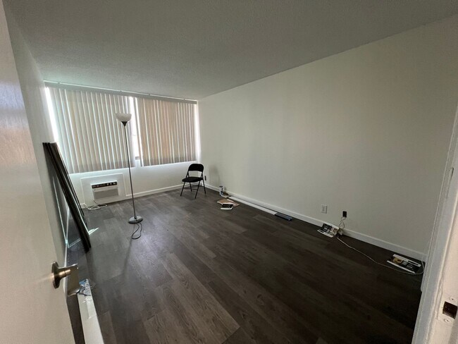 Building Photo - For Rent - [Kukui Plaza] 55 S Kukui St. #D614