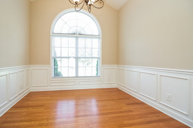 Building Photo - 114 Nick Price Dr