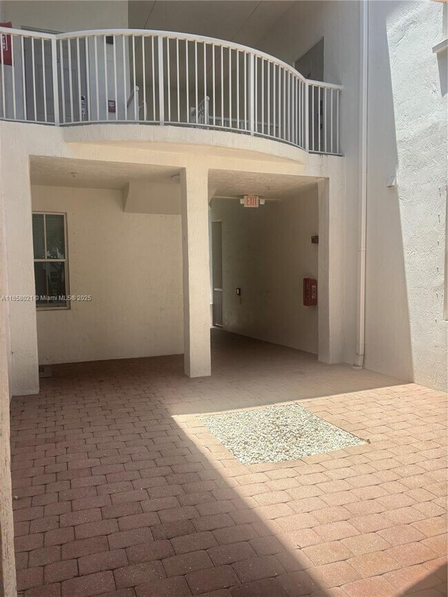 Building Photo - 4405 SW 160th Ave
