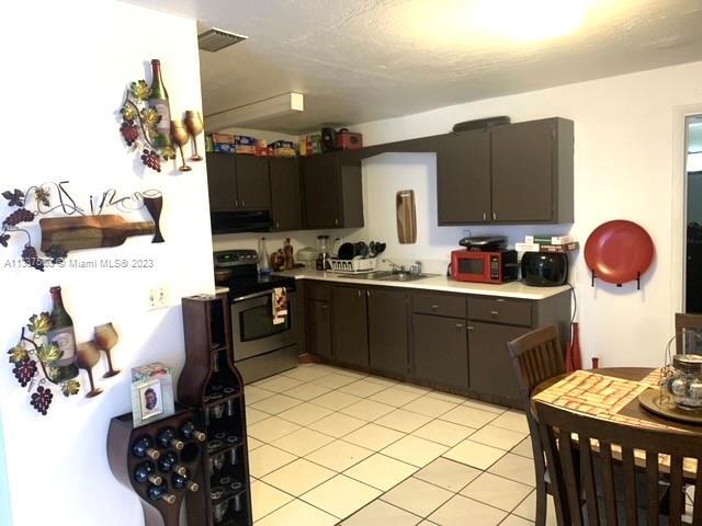 Foto del edificio - 5934 NW 20th St