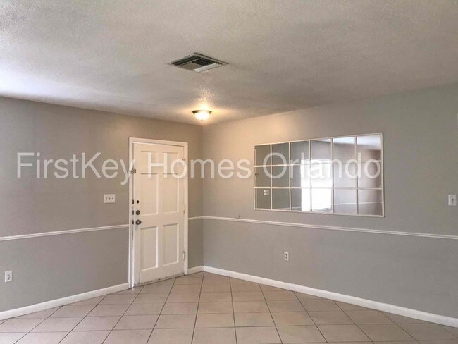 Building Photo - 926 N Rossiter St
