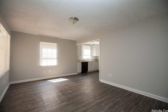 Foto del edificio - 4520 Holt St