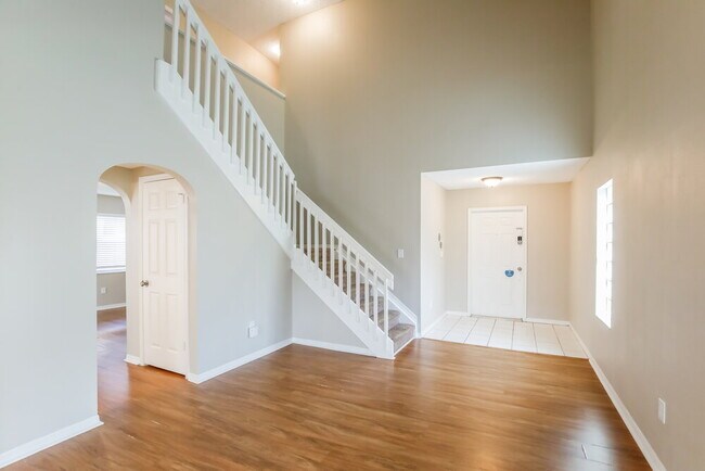 Foto del edificio - 1230 NW 192nd Terrace