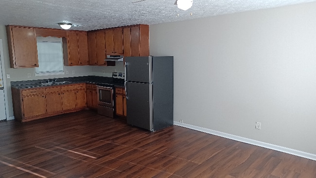 Building Photo - 801 Lane St