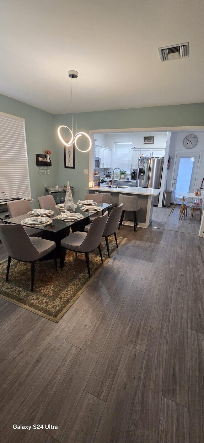 Foto del edificio - 3674 Biltmore Ave