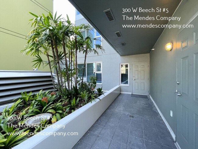 Foto del edificio - 300 W Beech St