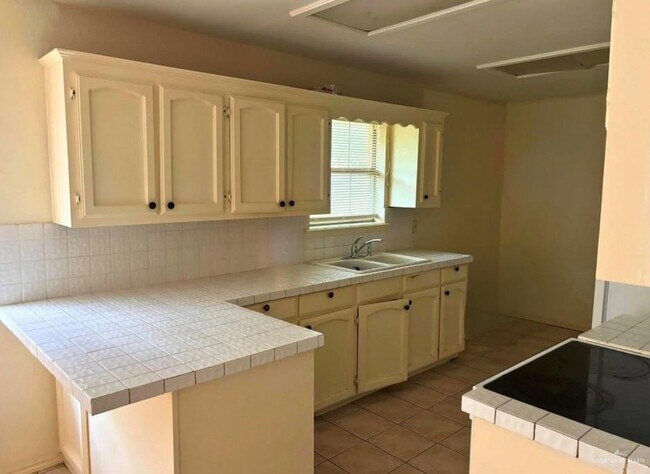 Foto del edificio - 410 E 27th St