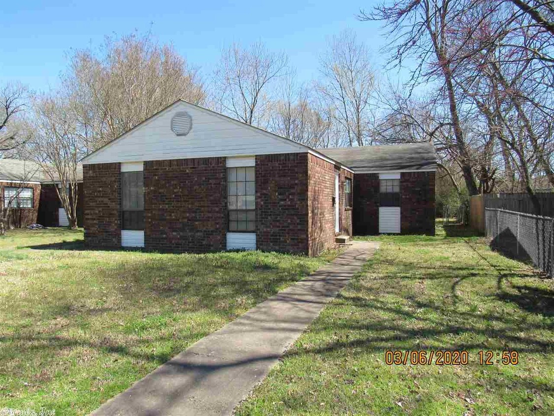 Primary Photo - 412 Ingram St