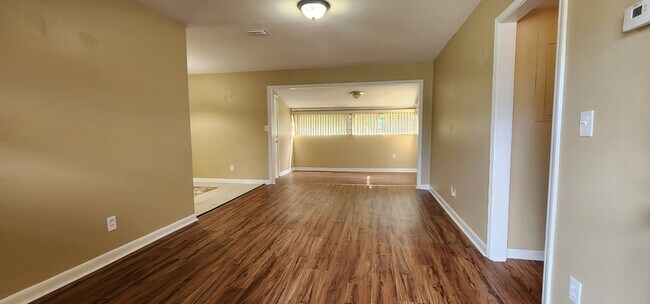 Foto del edificio - 4934 Portsmouth Ave