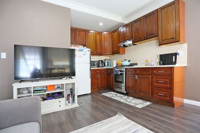 Foto del edificio - 1243 Pine St