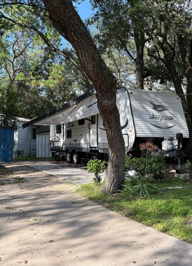 Building Photo - 3000 Clarcona Rd