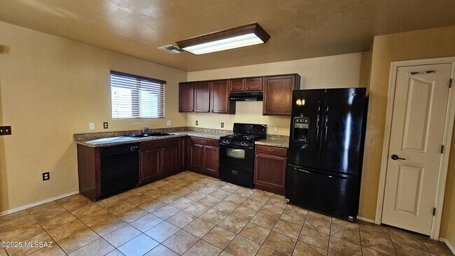 Foto del edificio - Rancho Valencia 3 bedroom, 2 bath unfurnis...