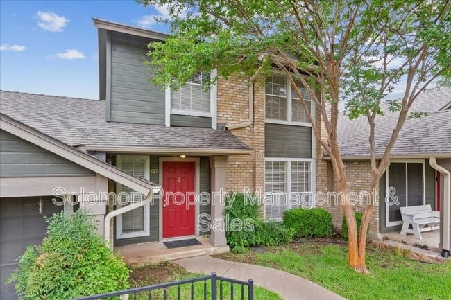 Building Photo - 1015 E Yager Ln