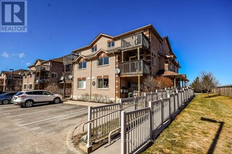 Building Photo - 87-87 Goodwin Dr