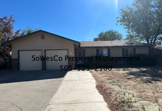 Building Photo - 2112 N Municipal Dr